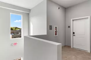 124 Warren St, Boston, MA 02119 - Photo 23