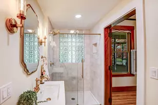 35 Dyer St, Gardner, MA 01440 - Photo 9