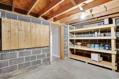 84 Spencer St, Agawam, MA 01001 - Photo 37