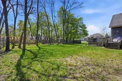 34 Plympton St, New Bedford, MA 02745 - Photo 23