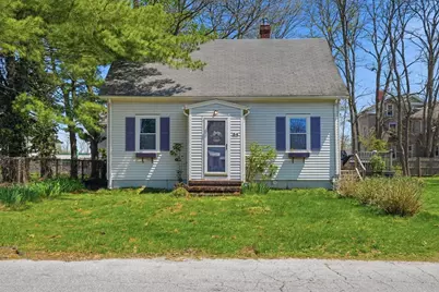 34 Plympton St, New Bedford, MA 02745 - Photo 1