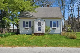 34 Plympton St, New Bedford, MA 02745 - Photo 1