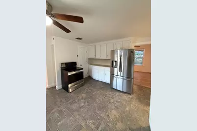 1003 Crescent St #1, Brockton, MA 02302 - Photo 5