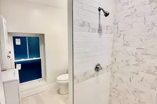 204 Hanover, Boston, MA 02113 - Photo 9