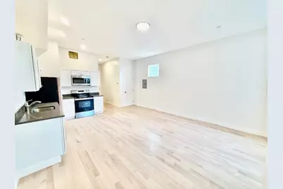204 Hanover #2R, Boston, MA 02113 - Photo 3