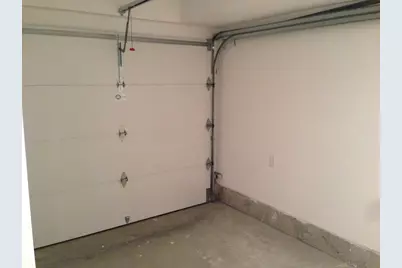 105 Harvey St #105, Cambridge, MA 02140 - Photo 25