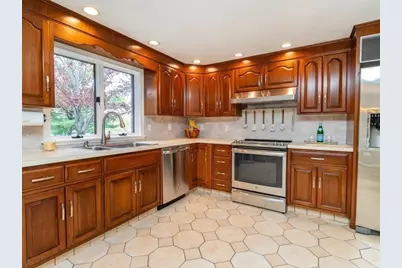 7 Rivers Ln, Stoneham, MA 02180 - Photo 15