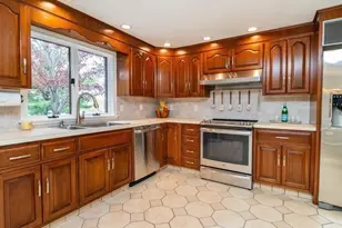 7 Rivers Ln, Stoneham, MA 02180 - Photo 15