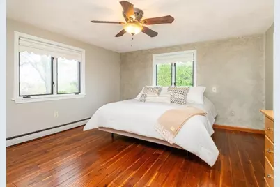 7 Rivers Ln, Stoneham, MA 02180 - Photo 21