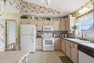 99 Stephens St, Chicopee, MA 01022 - Photo 9