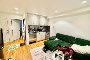 11 Thacher Ct, Boston, MA 02113 - Photo 3