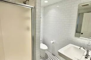 11 Thacher Ct, Boston, MA 02113 - Photo 25