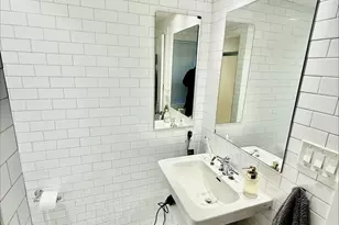 11 Thacher Ct, Boston, MA 02113 - Photo 7