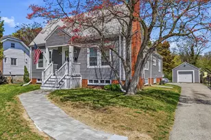 372 Buffinton St, Somerset, MA 02726 - Photo 1
