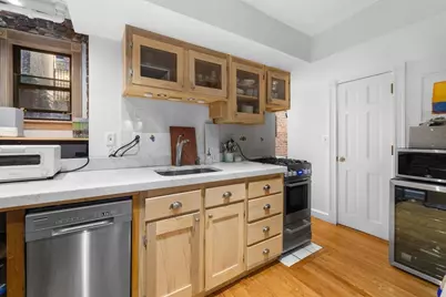 76 Phillips St #A, Boston, MA 02114 - Photo 5