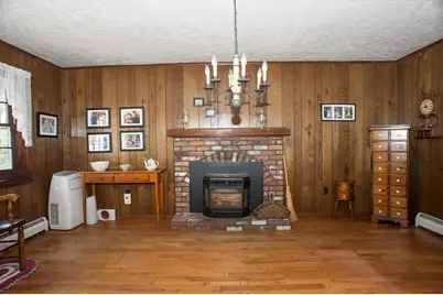 167 Theresa Cir, Northbridge, MA 01588 - Photo 11