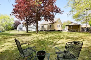 62 Lincoln Ave, South Hadley, MA 01075 - Photo 9