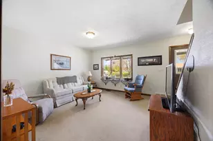 62 Lincoln Ave, South Hadley, MA 01075 - Photo 15