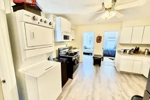 14 Cleveland Pl, Boston, MA 02113 - Photo 1