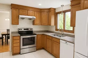 14 Kings Ct, Arlington, MA 02474 - Photo 7