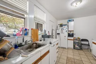 18 Claymoss Rd, Boston, MA 02135 - Photo 3