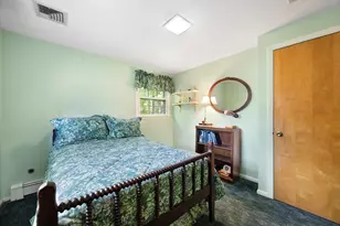 55 Longfellow Rd, Holyoke, MA 01040 - Photo 31