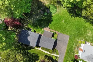 55 Longfellow Rd, Holyoke, MA 01040 - Photo 3