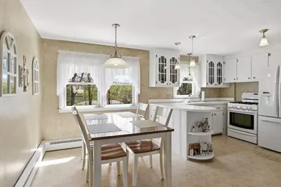 7 Joseph Ave, Westfield, MA 01085 - Photo 9