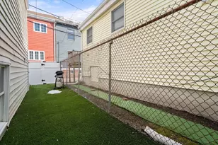 894 E 2nd St, Boston, MA 02127 - Photo 27