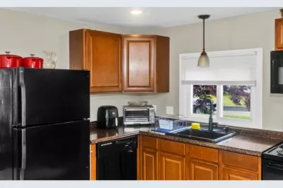 4 Jean Dr, Springfield, MA 01104 - Photo 23