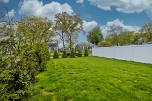 4 Jean Dr, Springfield, MA 01104 - Photo 15
