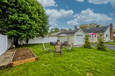 4 Jean Dr, Springfield, MA 01104 - Photo 15