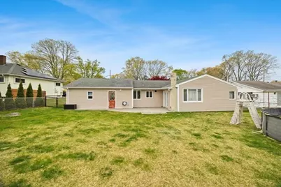 128 Windsor St, Fall River, MA 02723 - Photo 31