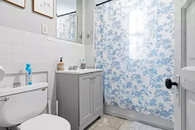 225 L St #1, Boston, MA 02127 - Photo 9
