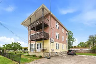 612 Rathbun St, Blackstone, MA 01504 - Photo 1