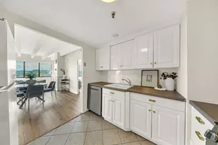 1731 Beacon St, Brookline, MA 02445 - Photo 21