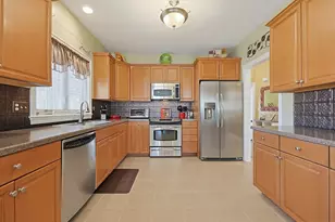 20 Cedarview, Milford, MA 01757 - Photo 3
