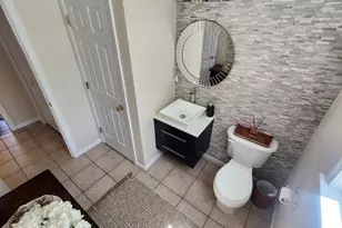172 Dean St, Taunton, MA 02780 - Photo 9