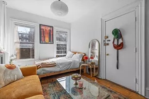 19 S Russell St, Boston, MA 02114 - Photo 9