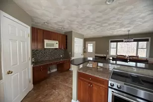 81 N Main St, Bellingham, MA 02019 - Photo 9