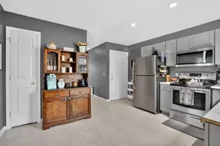 79 Brandon Ave, Springfield, MA 01119 - Photo 7