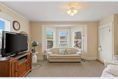 104-106 Burrill Street, Swampscott, MA 01907 - Photo 11