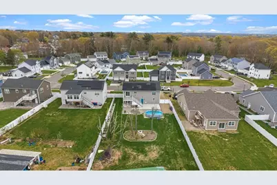 117 Farland Cir, New Bedford, MA 02745 - Photo 5