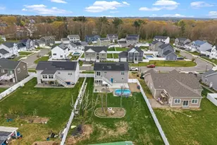 117 Farland Cir, New Bedford, MA 02745 - Photo 5
