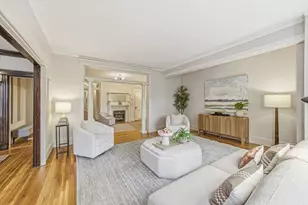 134 Pleasant, Brookline, MA 02446 - Photo 3