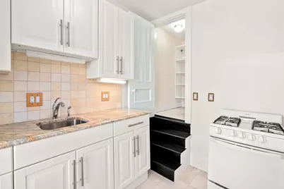 389 Commonwealth Avenue #4, Boston, MA 02115 - Photo 11