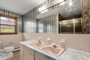 4 Greenwich Rd, Norwood, MA 02062 - Photo 17