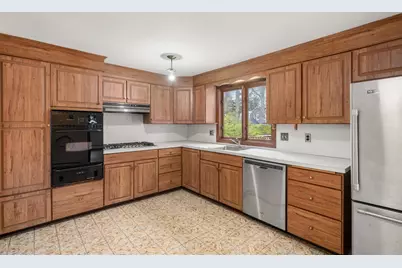 4 Greenwich Rd, Norwood, MA 02062 - Photo 3