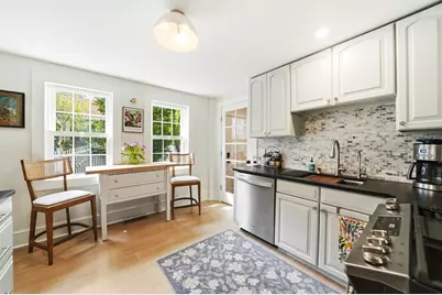 11 Beacon St, Woburn, MA 01801 - Photo 15