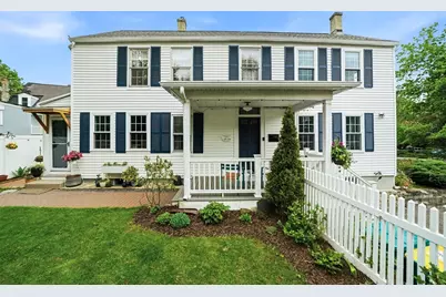 11 Beacon St, Woburn, MA 01801 - Photo 1